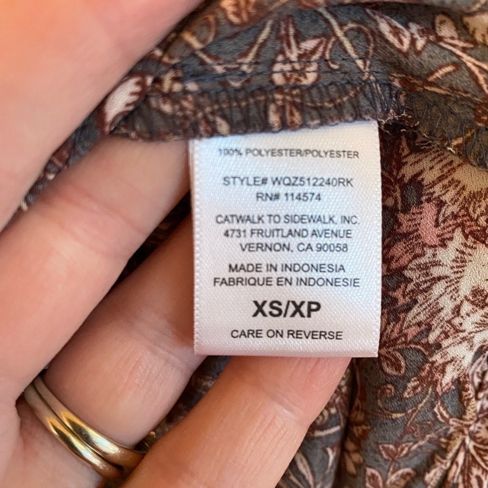 Floral Print Women's Top - Picture 4 of 5